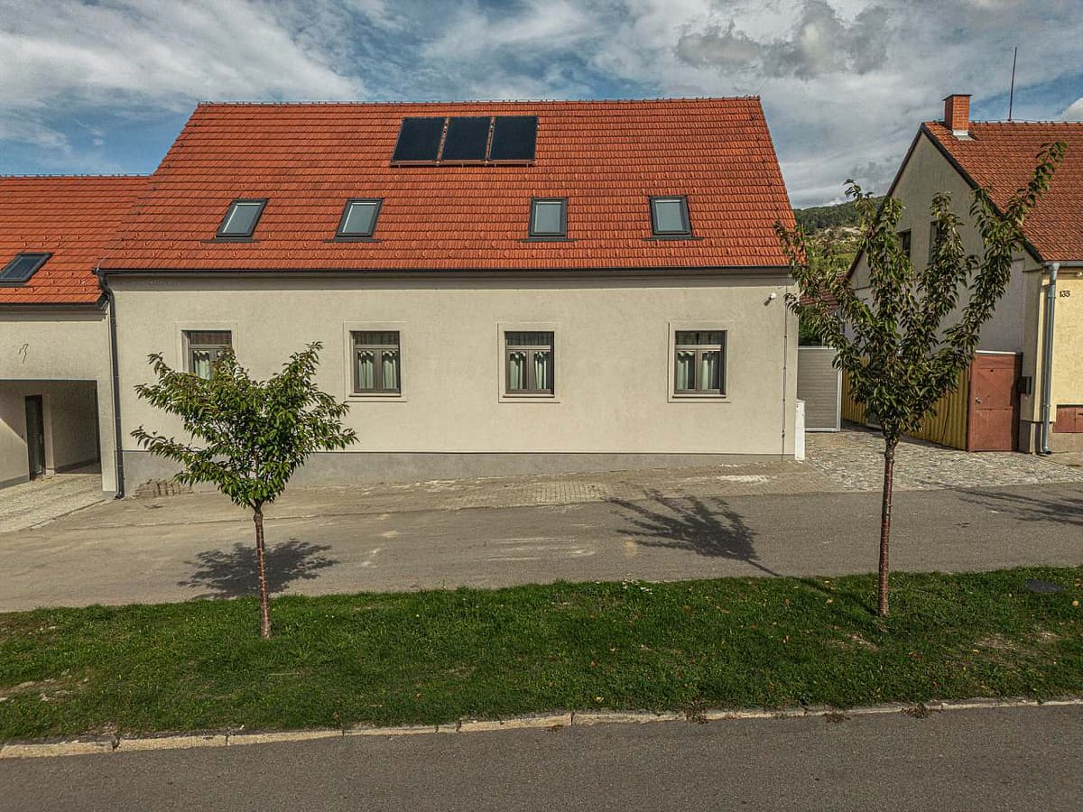 Fasáda Rezidence Pálava — Perná na Moravě